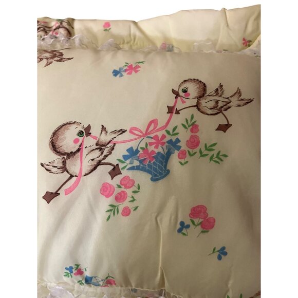 Vintage JCPenney Crib Quilt & Pillow Set Lace Edge Floral Baby Blanket Nursery - Picture 7 of 16